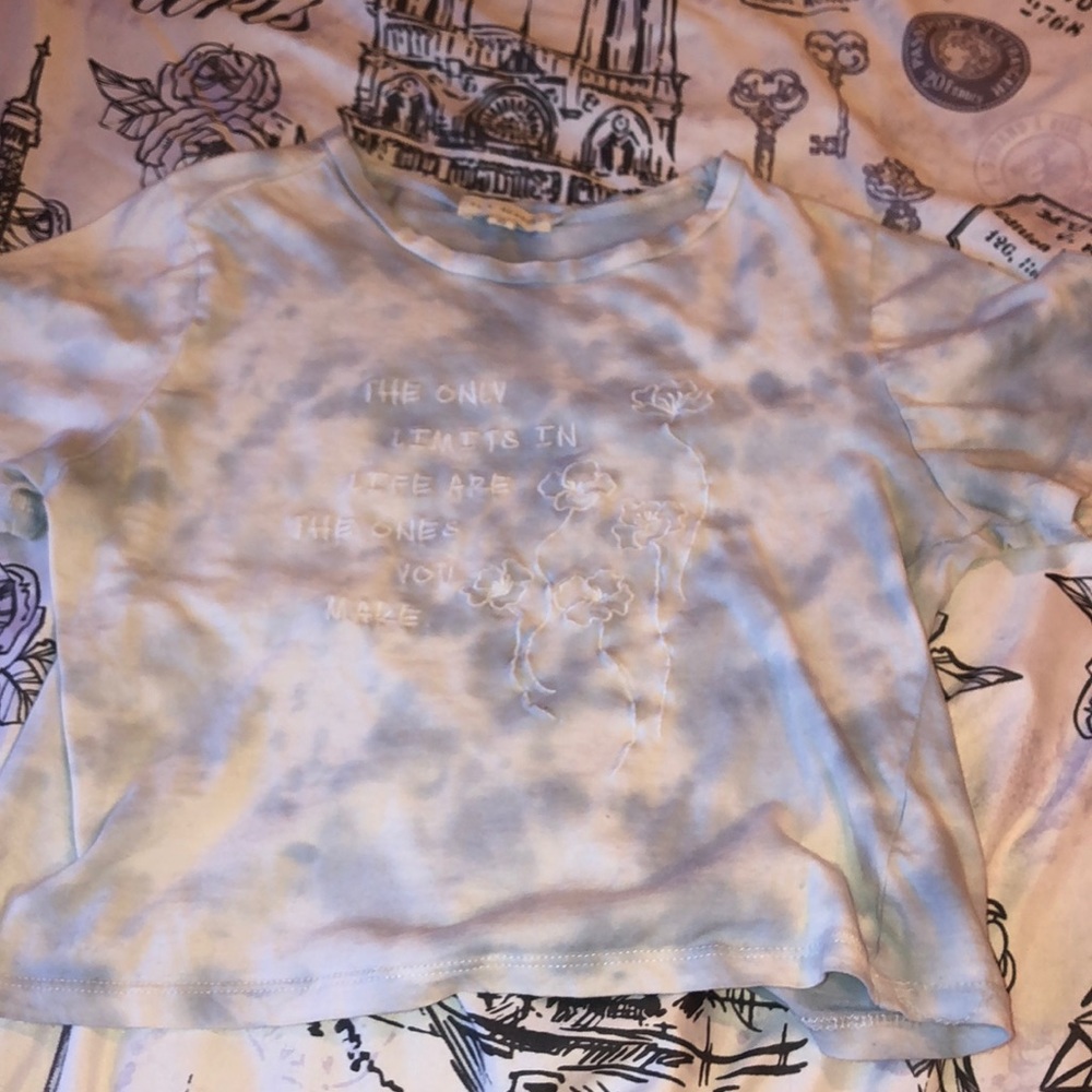 tie dye graphic crop top